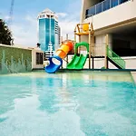 Hilton Surfers Paradise Hotel & Residences