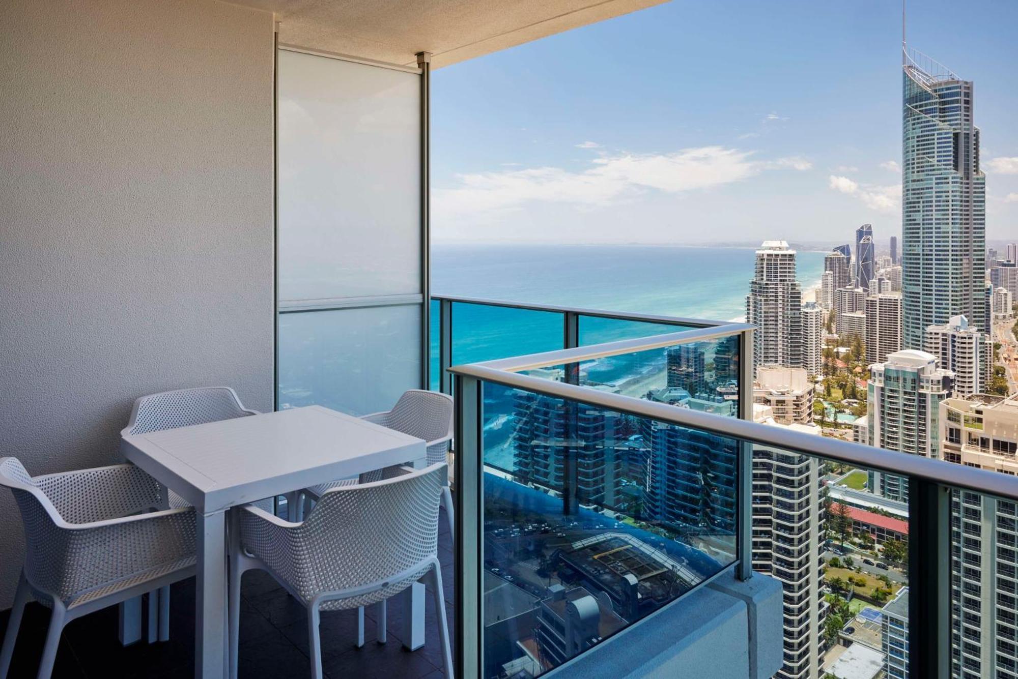 Resort Hilton Surfers Paradise & Residences 5*